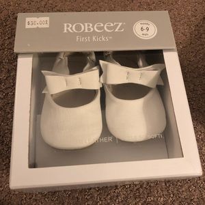 Robeez First Kicks White MaryJane Slippers